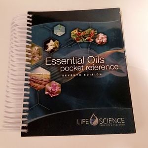 Essential Oils Pocket Reference Guide